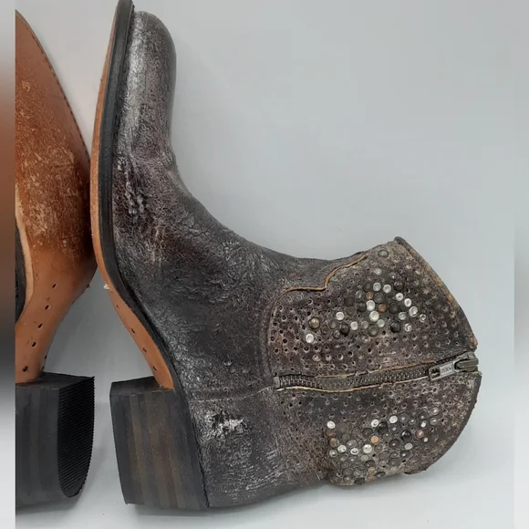 Frye Deborah Studded Metallic Leather Ankle Short Boots. - Picture 14 of 16